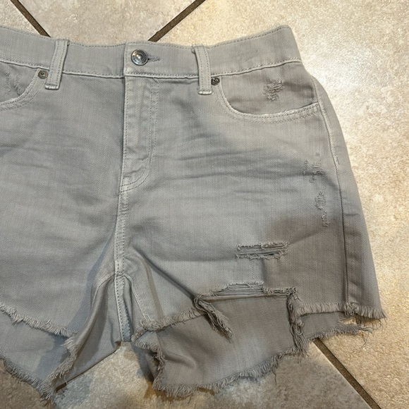 Aerie Daydream Gray Destroyed Pull On Denim Shorts XS - Picture 3 of 6